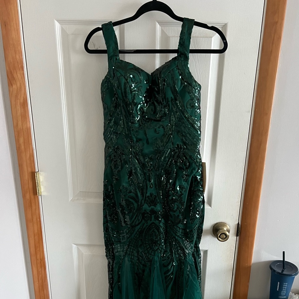 EMERALD GREEN PROM DRESS